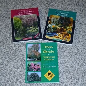 The Practical Gardener Plus Readers DigestTrees & Shrubs Book Bundle